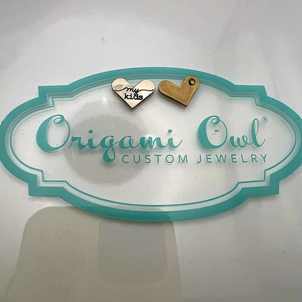 Origami Owl Authentic Small Heart Plates Set